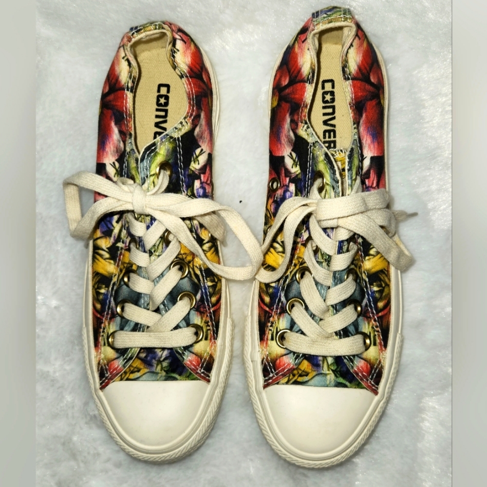 NWOT Converse Shoes